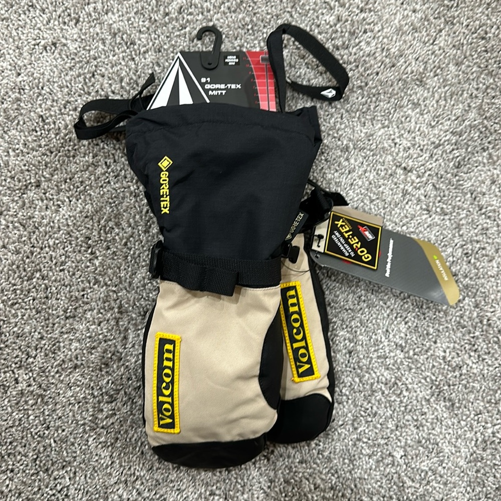 Volcom Gore Tex mittens